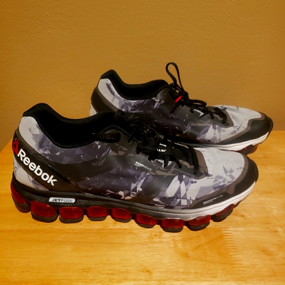 Men's Reebok Running Shoes - Picture 2 of 6